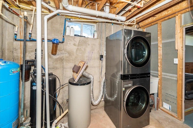 2331 Wilderness Rd, Lakeside Twp, WI 54864 - laundry area with stacked washing machine and dryer