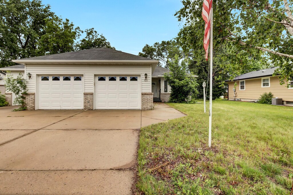 727 30th Ave N, Saint Cloud, MN 56303 - photo 1
