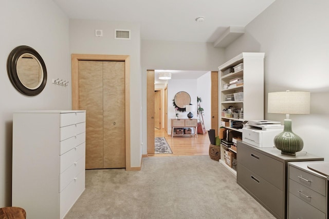 215 10th Ave S Unit 606, Minneapolis, MN 55415 - office area featuring light carpet