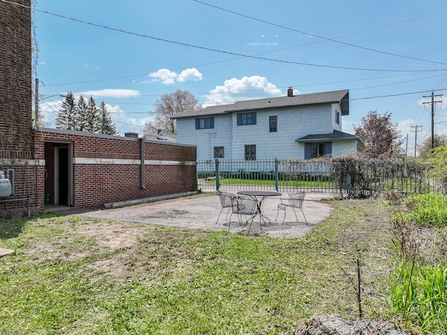 2306 5th St, Superior, WI 54880 - view of yard with a patio