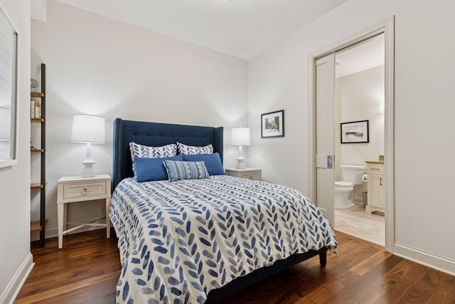 935 Lake St E Unit 211, Wayzata, MN 55391 - bedroom featuring wood finished floors and ensuite bath