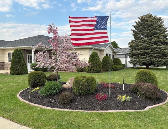 106 9th Ave SE, Kasson, MN 55944 - view of front of home with a front lawn