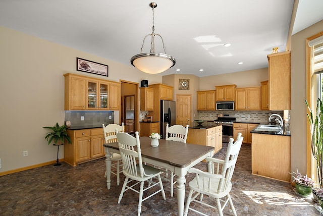 3321 Willie Dr, Burnsville, MN 55337 - dining area with baseboards and recessed lighting