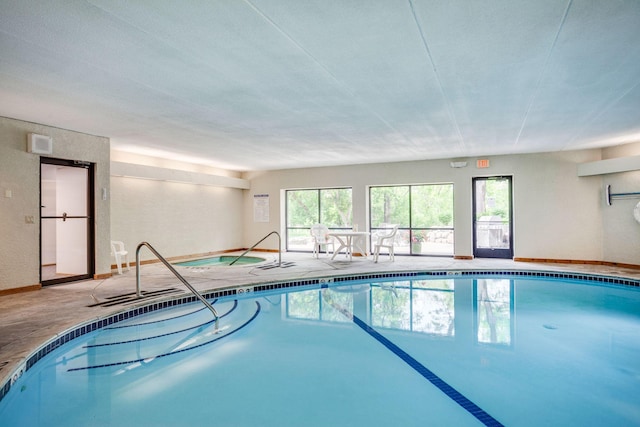 3020 Saint Albans Mill Rd Unit 309, Minnetonka, MN 55305 - view of indoor community pool