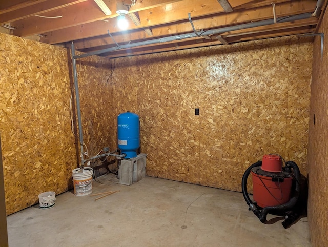 24863 Norway Pine Pl, Ross Lake Twp, MN 56447 - below grade area featuring a water pressure tank