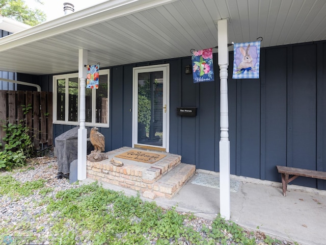 1427 23rd St S, Fargo, ND 58103 - property entrance featuring board and batten siding and covered porch