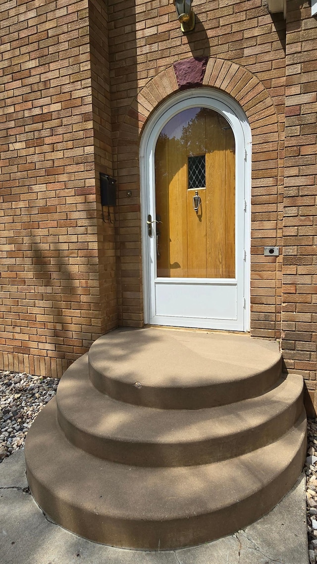620 5th Ave SE, Pipestone, MN 56164 - entrance to property featuring brick siding