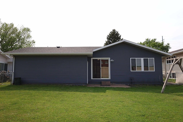 531 5th Street Ct E, West Fargo, ND 58078 - back of property with a yard