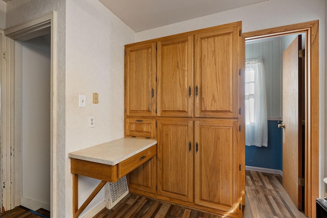 308 4th Ave SW, Austin, MN 55912 - detailed view of wood finished floors and baseboards