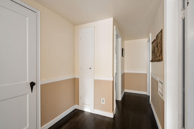 308 4th Ave SW, Austin, MN 55912 - corridor with dark wood-style flooring and baseboards