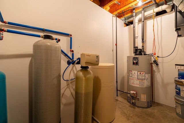 E2221 930th Ave, Stanton Twp, WI 54725 - utility room with gas water heater