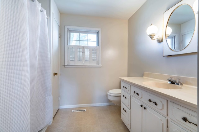 727 Peck St, Fergus Falls, MN 56537 - bathroom featuring vanity and a shower with curtain