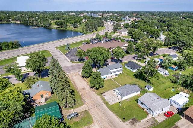 727 Peck St, Fergus Falls, MN 56537 - aerial perspective of suburban area featuring a nearby body of water