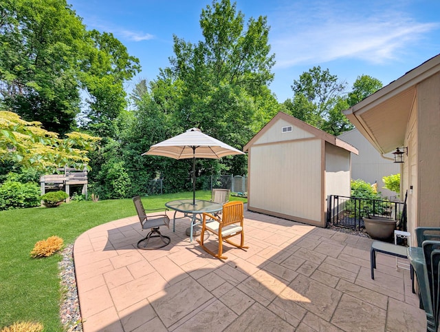 15142 75th Ave N, Maple Grove, MN 55311 - view of patio with outdoor dining space