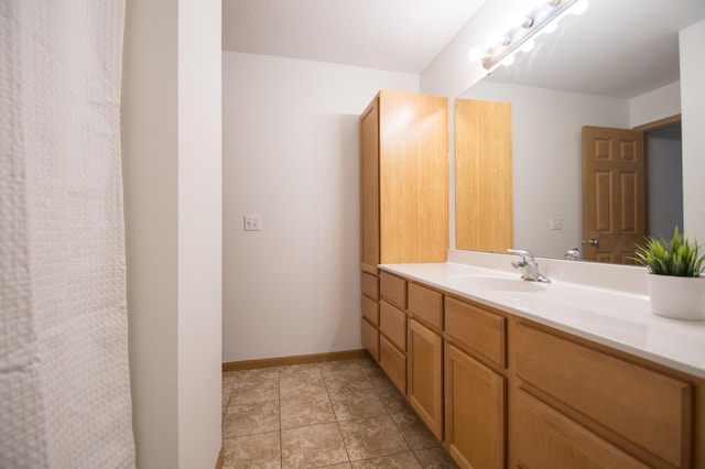 412 Cedar Pl, Maple Lake, MN 55358 - full bath featuring vanity and baseboards