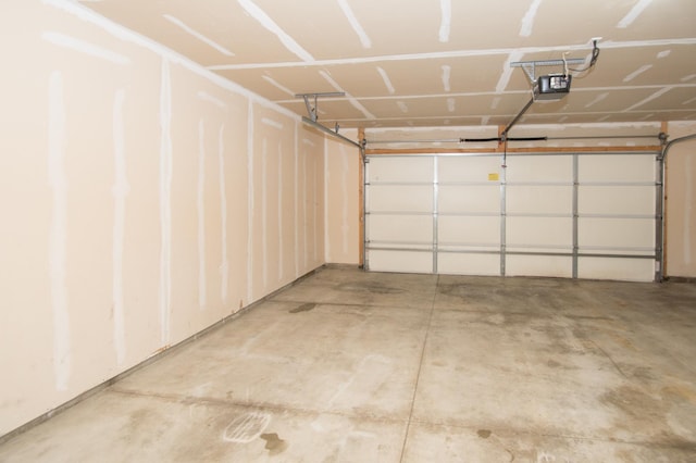 412 Cedar Pl, Maple Lake, MN 55358 - garage with a garage door opener