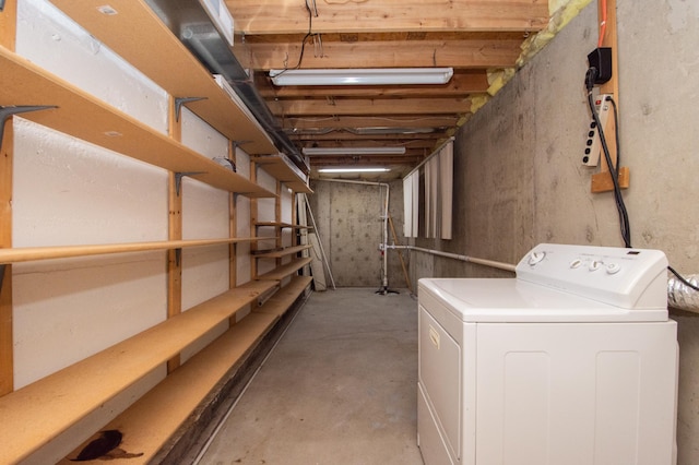 1618 10th St N, Fargo, ND 58102 - unfinished basement featuring washer / dryer