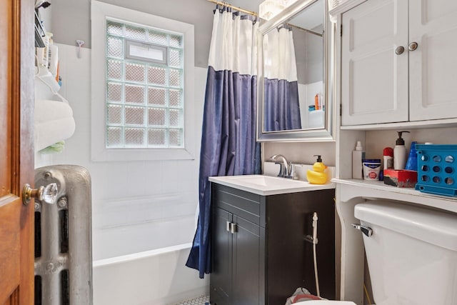 1601 Charles Ave, Saint Paul, MN 55104 - bathroom with vanity and shower / bathtub combination with curtain
