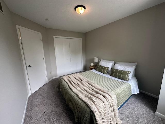 691 85th Ln NW Unit 1, Coon Rapids, MN 55433 - bedroom featuring carpet flooring, a closet, and baseboards