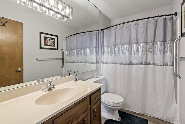 9700 Portland Ave S Unit 334, Bloomington, MN 55420 - full bath featuring vanity, wood finished floors, and a shower with shower curtain