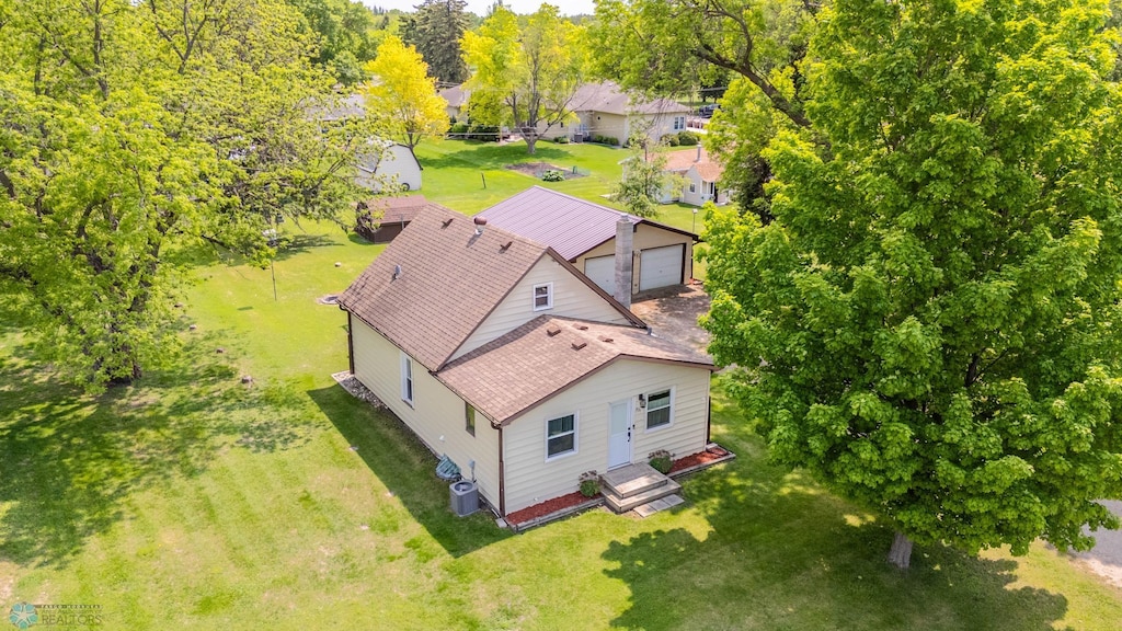 231 3rd Ave S, Casselton, ND 58012 - aerial view of property and surrounding area