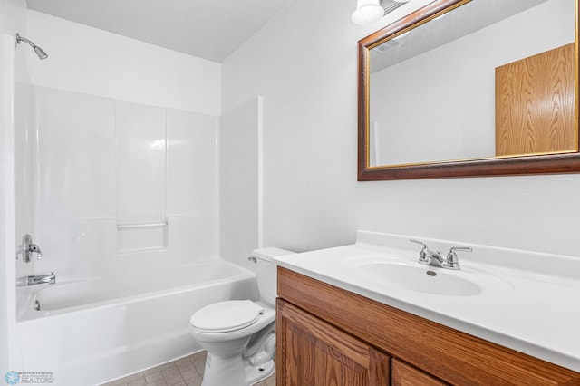 1878 10th St W, West Fargo, ND 58078 - full bathroom featuring vanity, toilet, and tub / shower combination