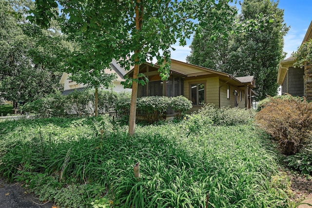 475 Lakeview Ave, Tonka Bay, MN 55331 - view of front of house with a sunroom