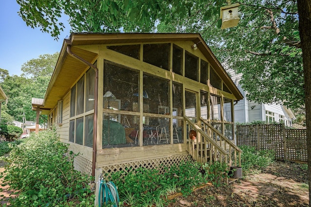 475 Lakeview Ave, Tonka Bay, MN 55331 - view of side of home with a sunroom