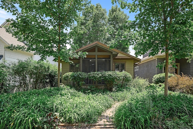 475 Lakeview Ave, Tonka Bay, MN 55331 - view of front of property with a sunroom