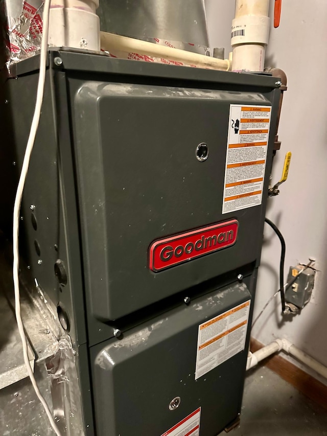 605 19th St NW, Bemidji, MN 56601 - utility room featuring heating unit
