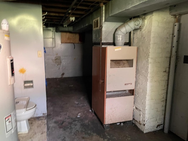 18 Wabasha St, Duluth, MN 55803 - utility room with water heater and heating unit
