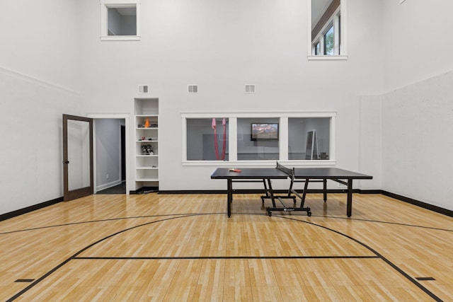 1432 25th St, Saint Joseph Twp, WI 54082 - view of sport court