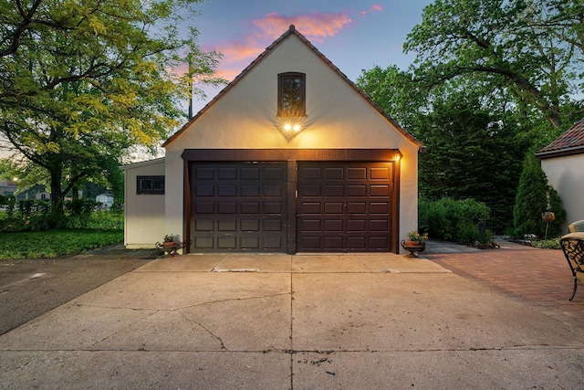 808 4th St SW, Austin, MN 55912 - view of detached garage
