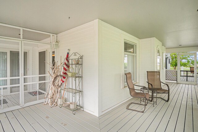 102 Walnut Ave, Luverne, MN 56156 - view of wooden porch