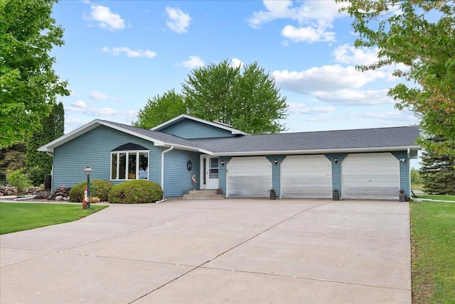 517 Clayton Ave, Clayton, WI 54004 - photo 1