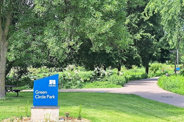 5645 Green Circle Dr Unit 210, Minnetonka, MN 55343 - surrounding community featuring a lawn
