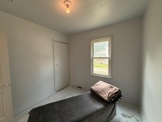 139 Petrick St, Appleton, MN 56208 - bedroom featuring a closet and baseboards