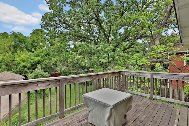 1807 Minnehaha Ave W, Saint Paul, MN 55104 - deck featuring a yard