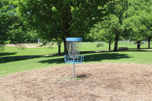 3249 Zane Ave N, Crystal, MN 55422 - surrounding community with a yard and volleyball court