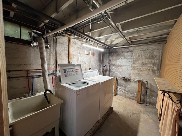 2619 2nd Ave W, Hibbing, MN 55746 - washroom with washing machine and dryer