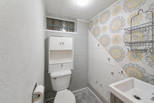 724 1st Ave NW, New Brighton, MN 55112 - half bathroom with toilet, a sink, and crown molding