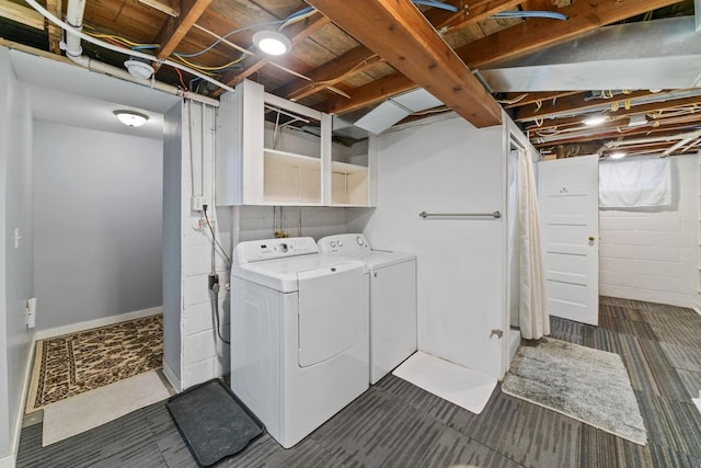 724 1st Ave NW, New Brighton, MN 55112 - laundry room with independent washer and dryer