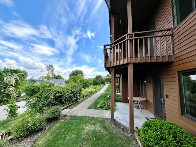 1319 3rd St, Red Wing, MN 55066 - view of green lawn featuring a patio area and a balcony