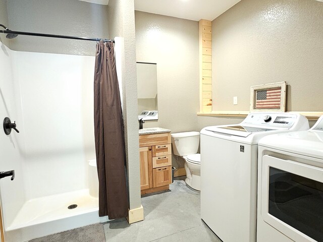 20470 220th St, Verndale, MN 56481 - washroom with independent washer and dryer and a textured wall