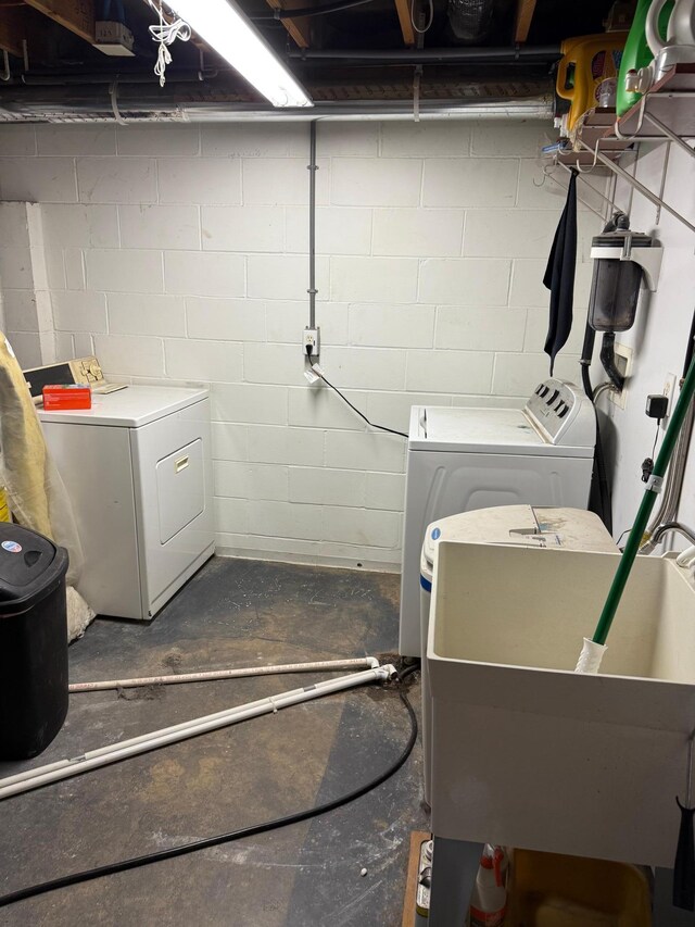 33688 416th Ave, Farm Island Twp, MN 56431 - washroom with independent washer and dryer and concrete block wall