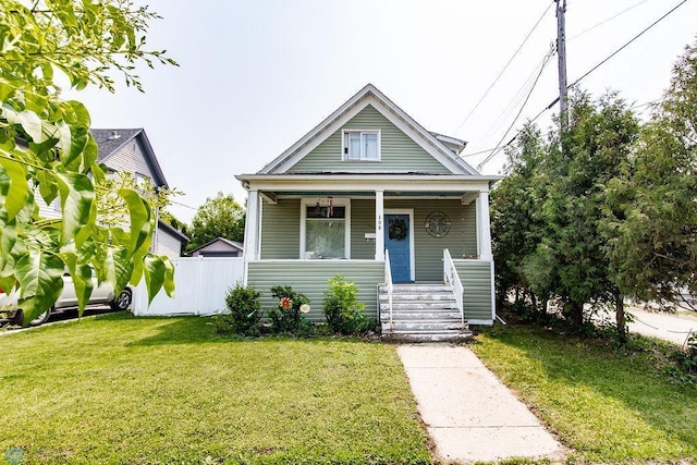 108 6th Ave N, Fargo, ND 58102 - view of front facade featuring a porch