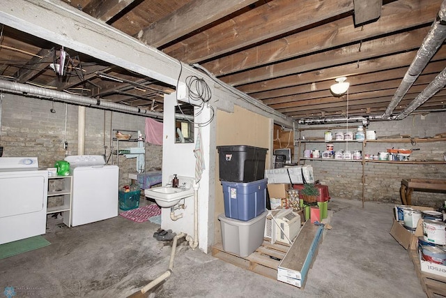 108 6th Ave N, Fargo, ND 58102 - unfinished below grade area with washer and dryer