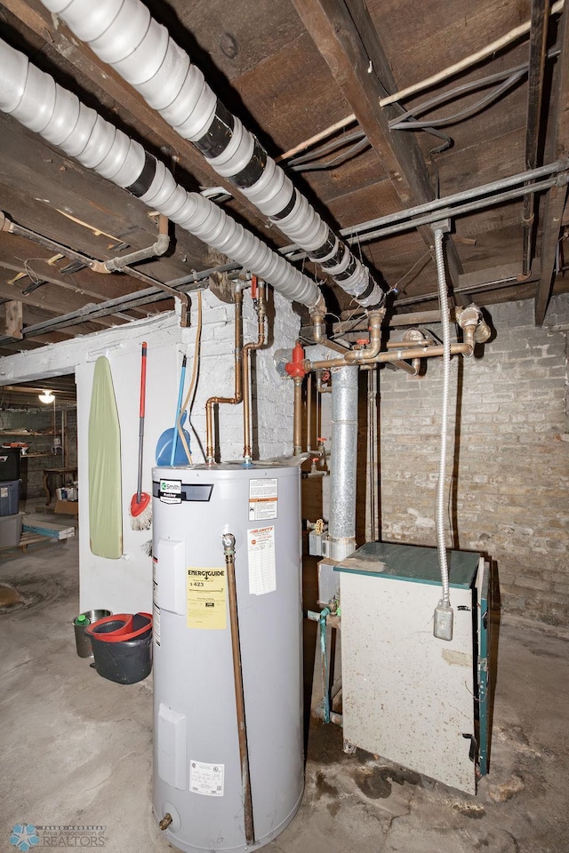 108 6th Ave N, Fargo, ND 58102 - utilities with water heater