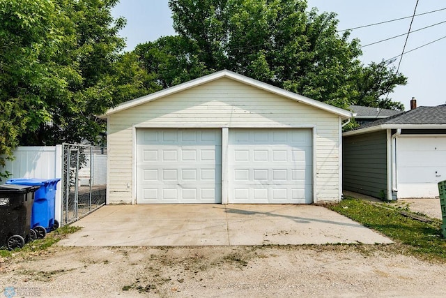 108 6th Ave N, Fargo, ND 58102 - view of detached garage