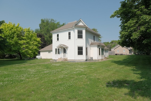 5741 Maple St, Rockford, MN 55373 - view of front of home with a front yard
